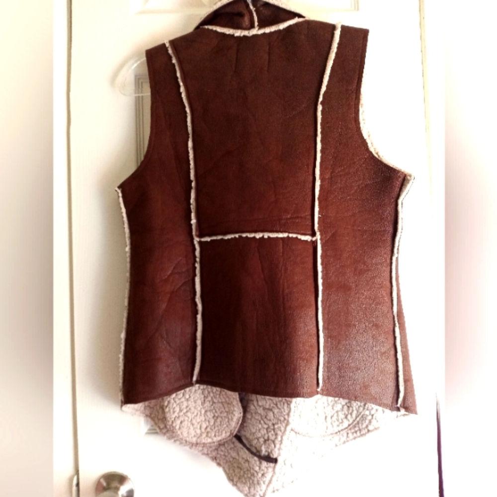 Women's Stylish Winter Faux Fur Vest Size M